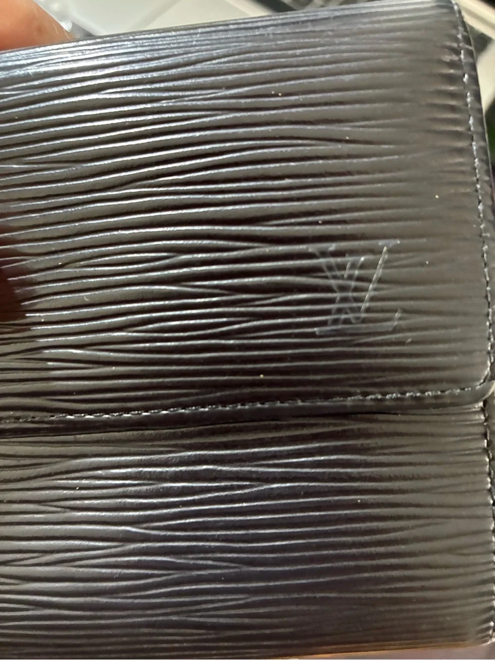 Louis Vuitton elegant louis